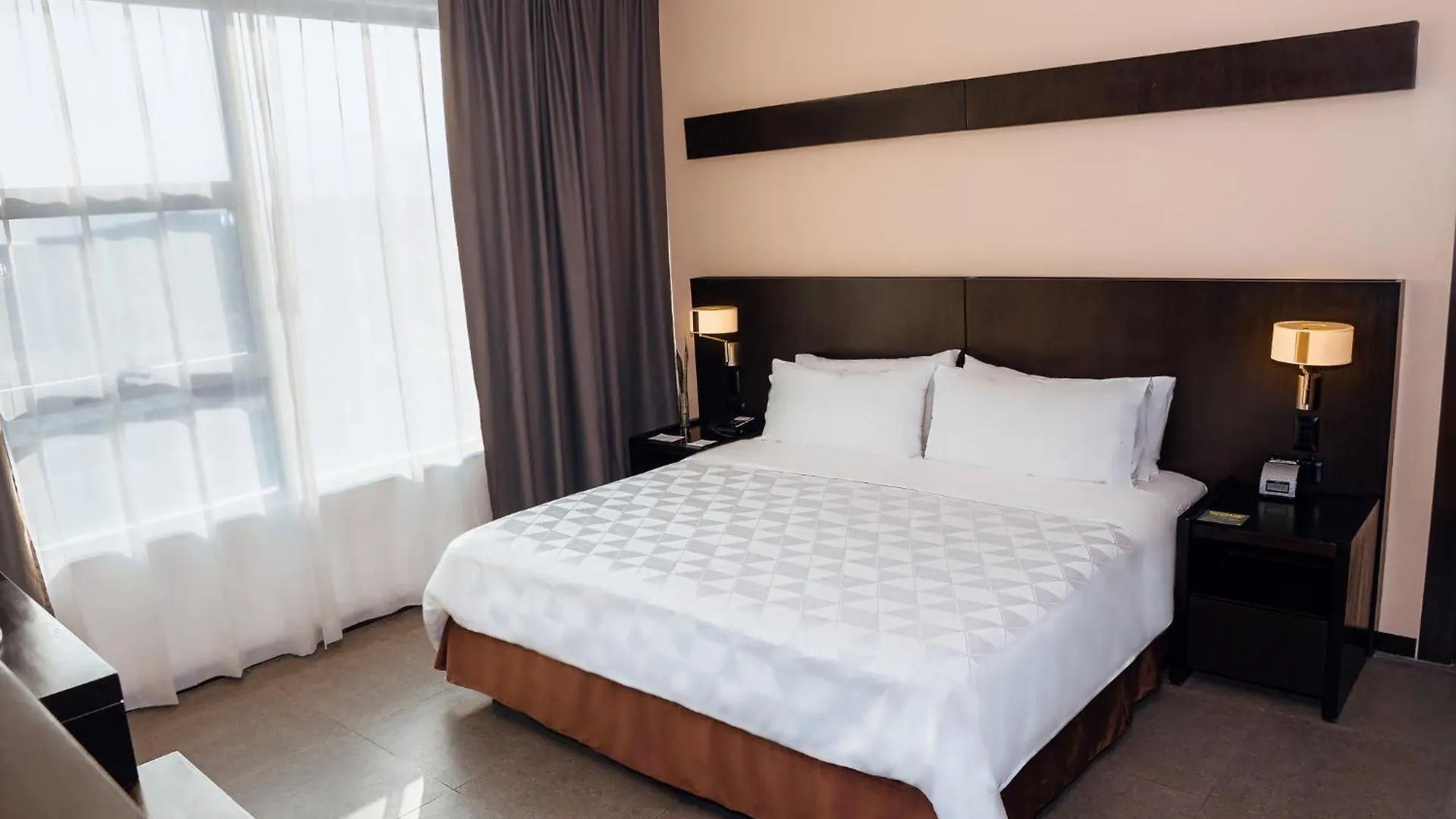 Holiday Inn Guayaquil Airport By Ihg Hotell