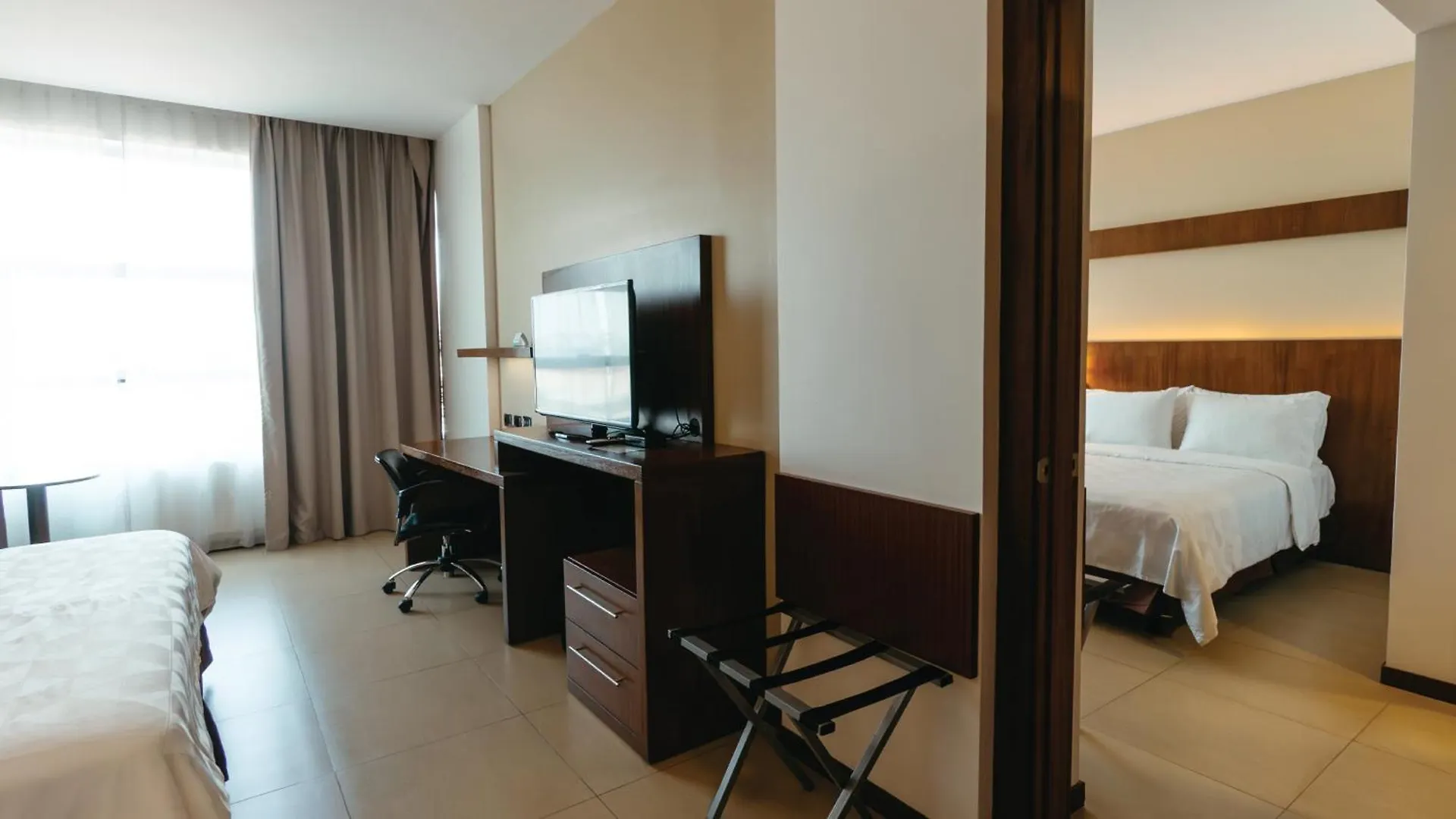 Holiday Inn Guayaquil Airport By Ihg Hotel