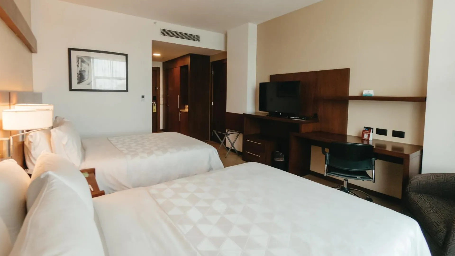 Holiday Inn Guayaquil Airport By Ihg Ecuador